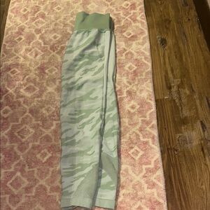 Ryderwear Green Camo Ankle Pants